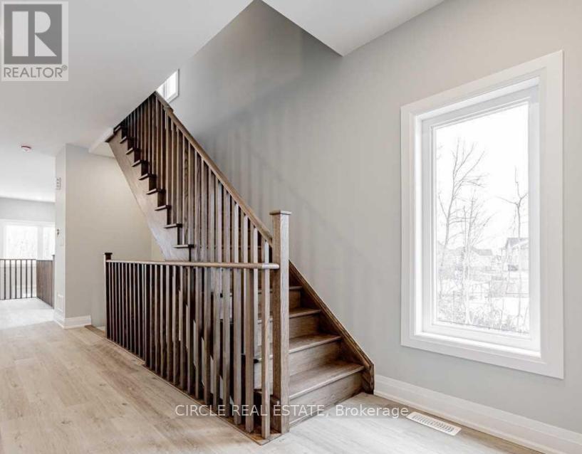 1489 Purchase Place, Innisfil, Ontario  L0L 1W0 - Photo 8 - N12987530