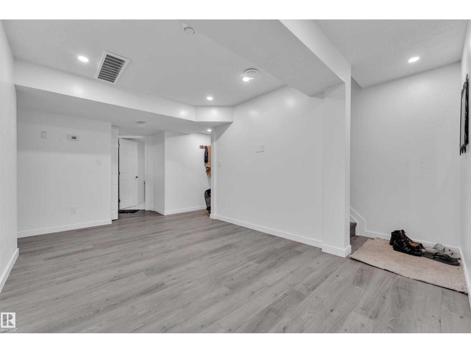 4104 6 Av Sw, Edmonton, Alberta  T6X 2J1 - Photo 29 - E4481899