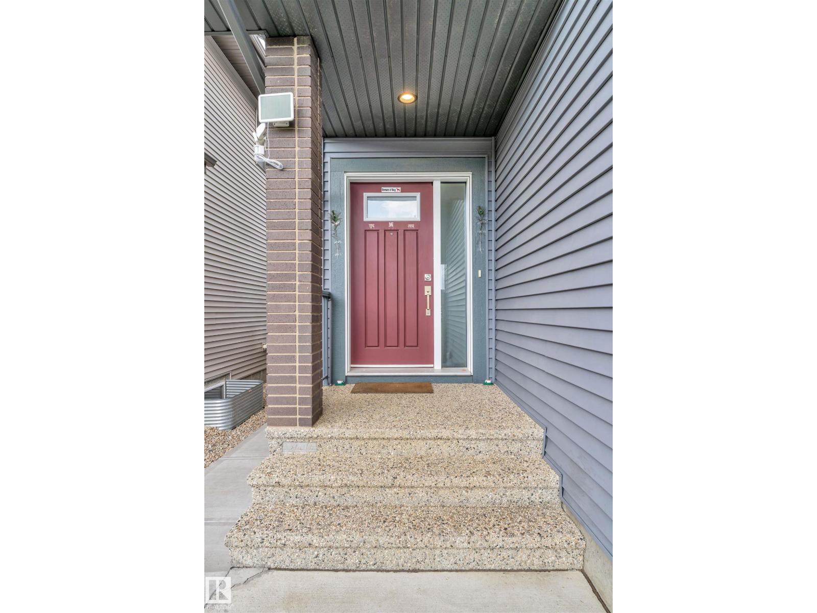 4104 6 Av Sw, Edmonton, Alberta  T6X 2J1 - Photo 3 - E4481899