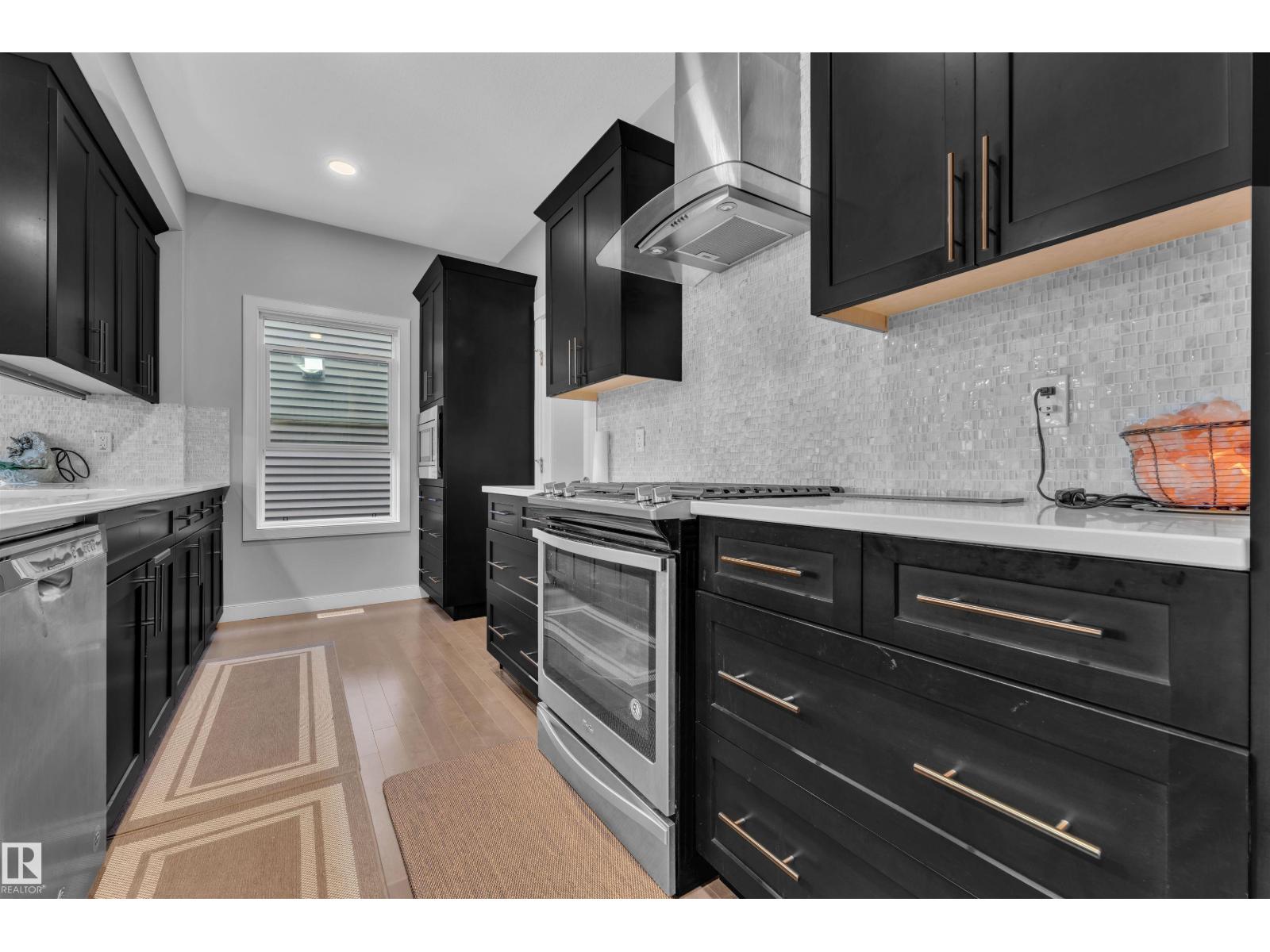 4104 6 Av Sw, Edmonton, Alberta  T6X 2J1 - Photo 9 - E4481899