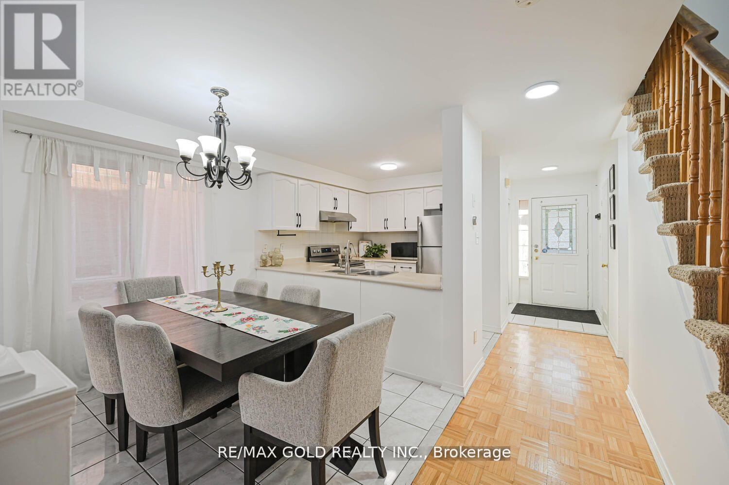 34 Earth Star Trail, Brampton, Ontario  L6R 2P3 - Photo 12 - W12987500