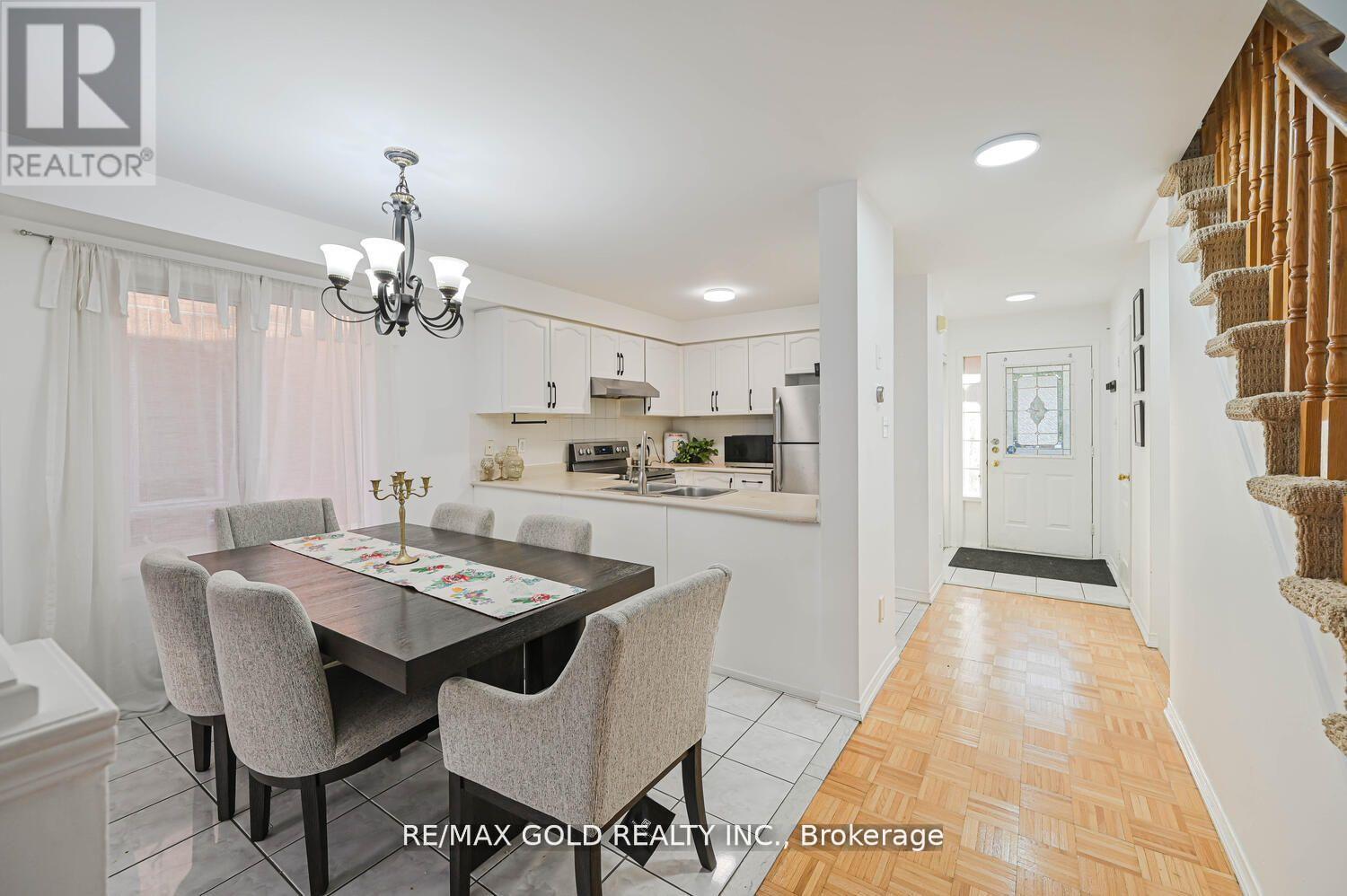 34 Earth Star Trail, Brampton, Ontario  L6R 2P3 - Photo 13 - W12987500