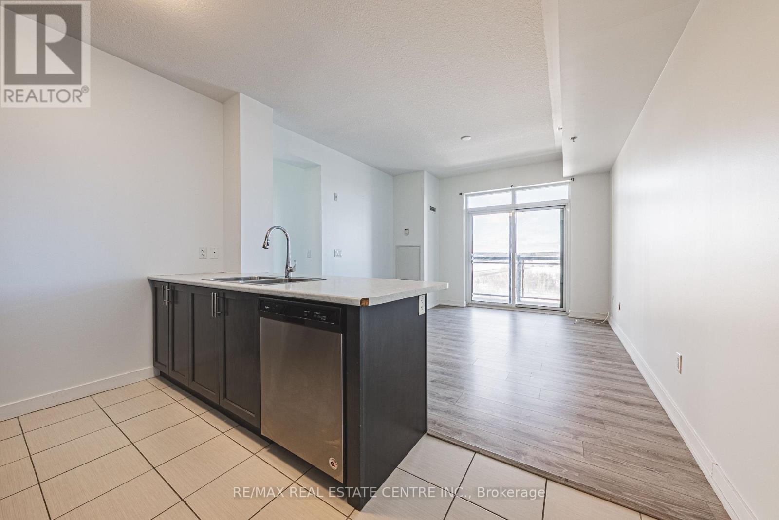 706 - 2486 Old Bronte Road, Oakville, Ontario  L6M 0Y4 - Photo 6 - W12987510