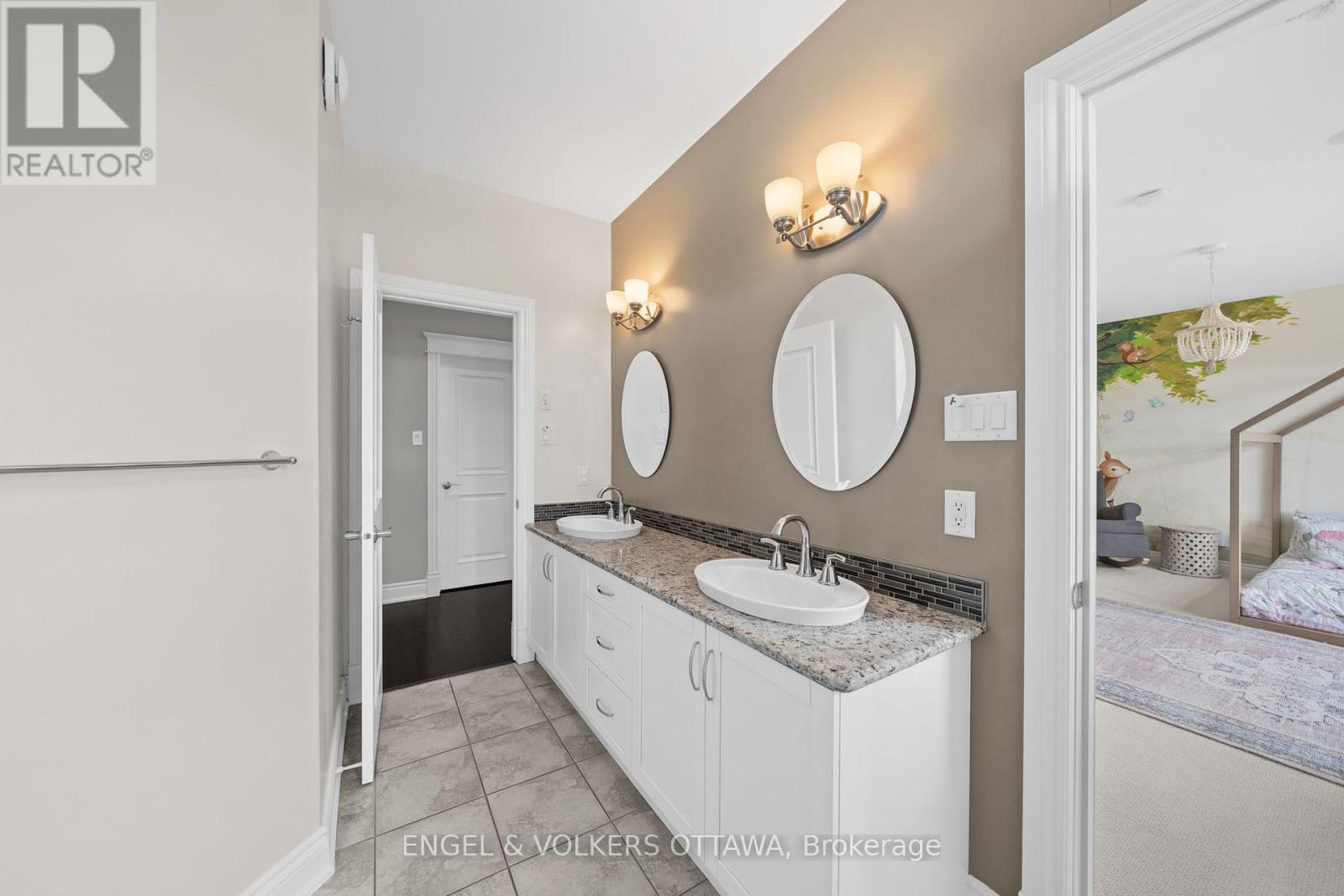 5796 Longhearth Way, Ottawa, Ontario  K4M 1M1 - Photo 36 - X12987180