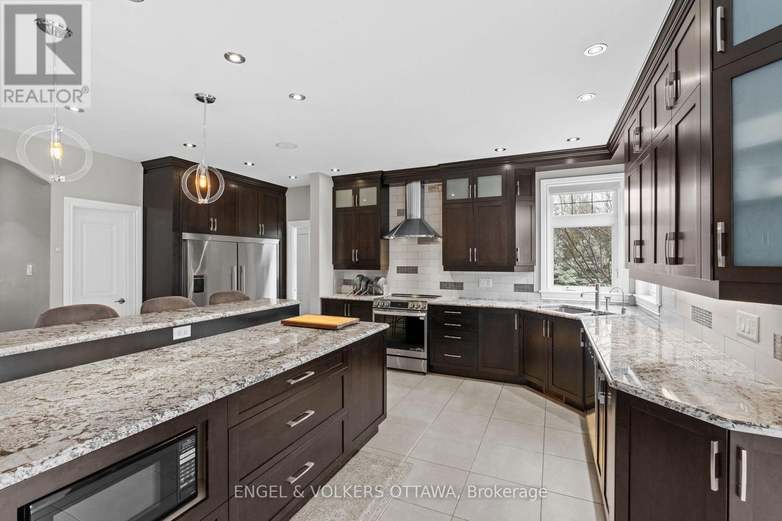 5796 Longhearth Way, Ottawa, Ontario  K4M 1M1 - Photo 9 - X12987180