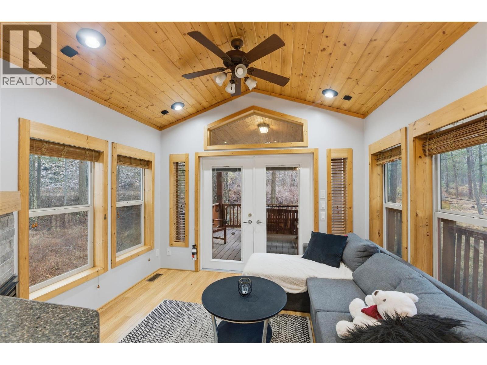 4835 Paradise Valley Drive Unit# 40, Peachland, British Columbia