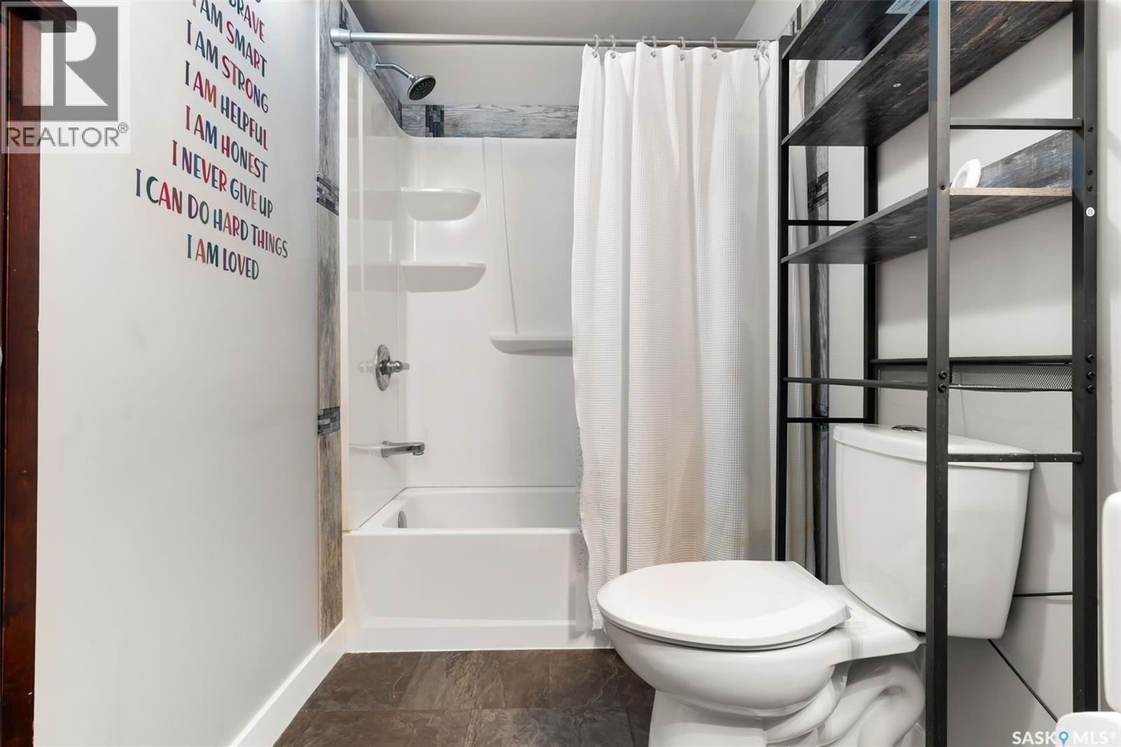 37 Churchill Crescent, White City, Saskatchewan  S4L 0C2 - Photo 33 - SK032688