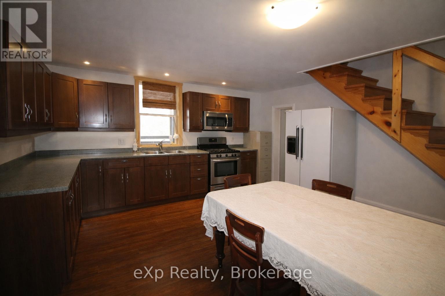 144 Main Street W, Grey Highlands, Ontario  N0C 1H0 - Photo 10 - X12886524