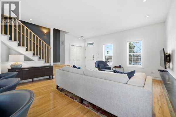 2405 Sorrel Mews Sw, Calgary, Alberta  T2T 6G5 - Photo 5 - A2276325