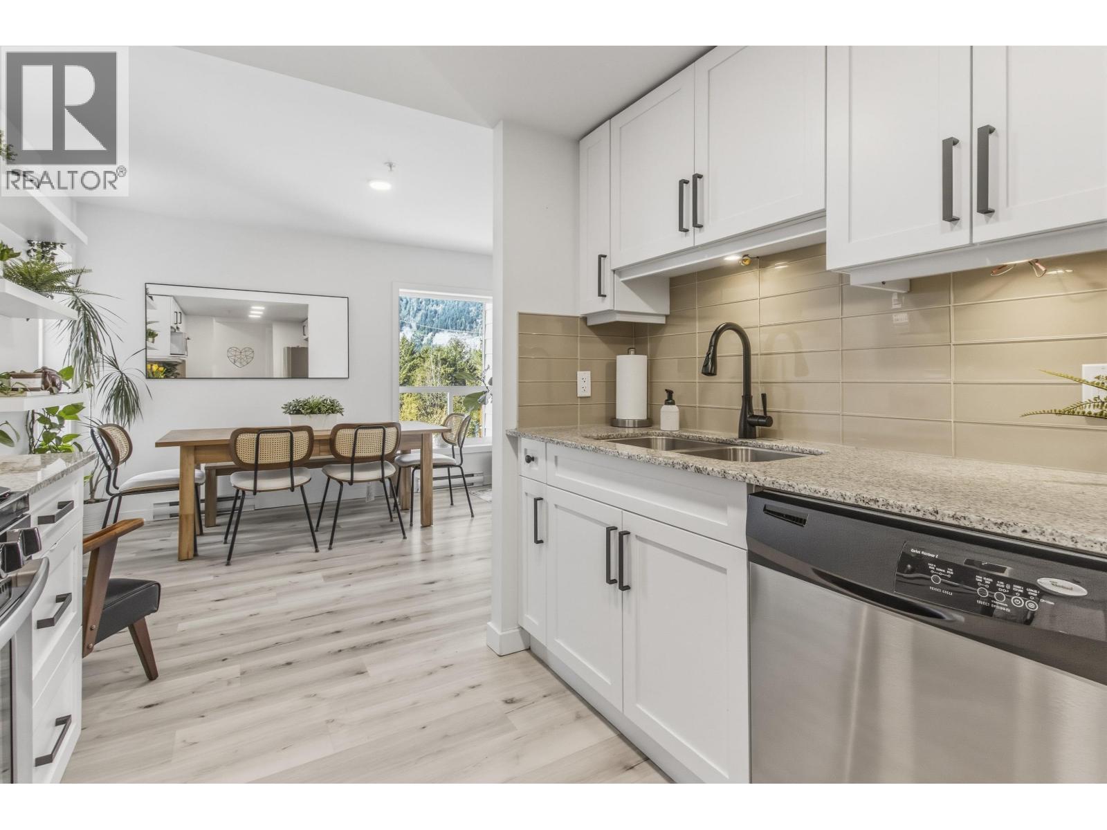 406 1212 Main Street, Squamish, British Columbia  V8B 0S1 - Photo 6 - R3109765