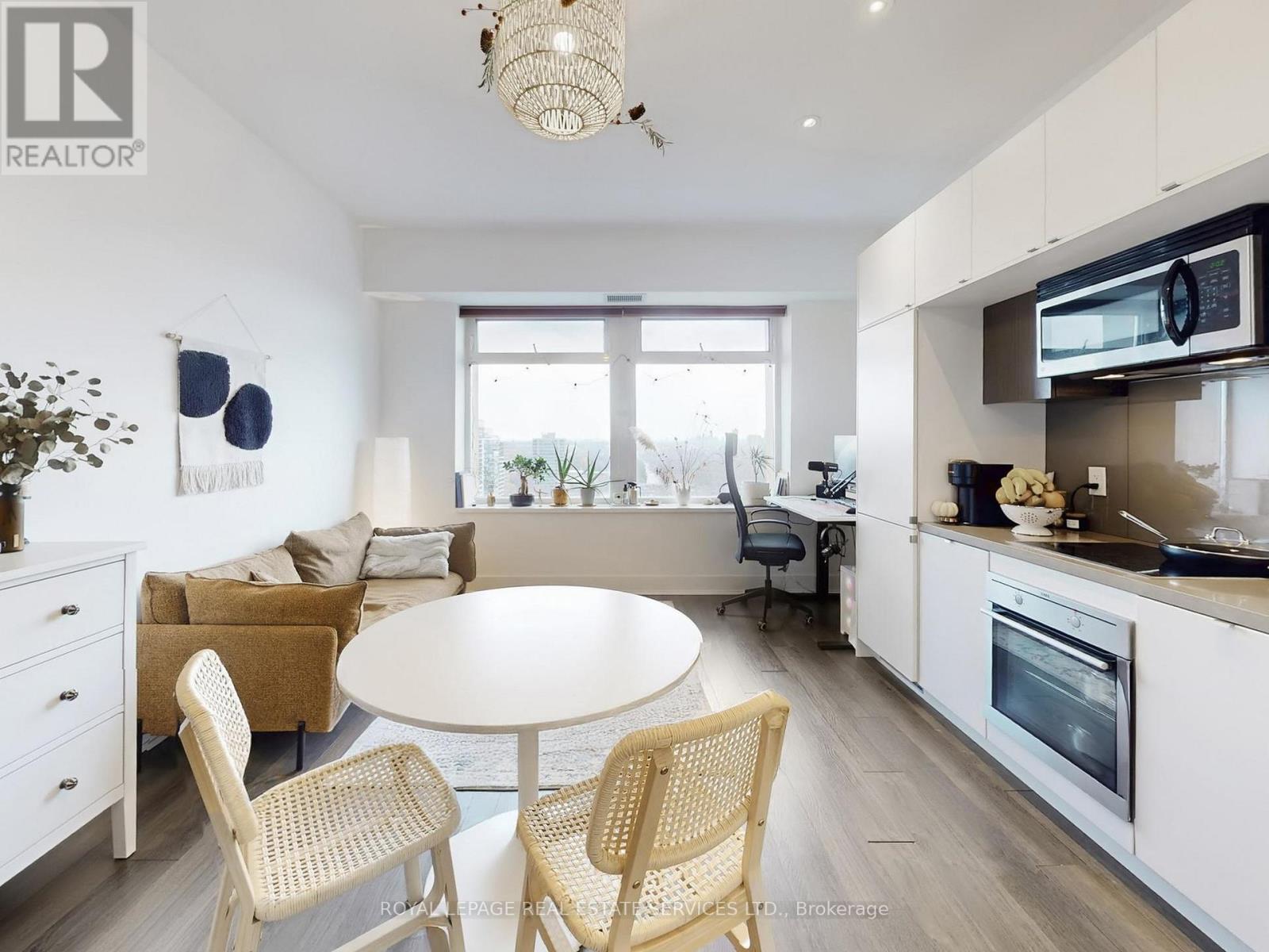 1623 - 111 St. Clair Avenue W, Toronto, Ontario  M5R 3J8 - Photo 13 - C12987542