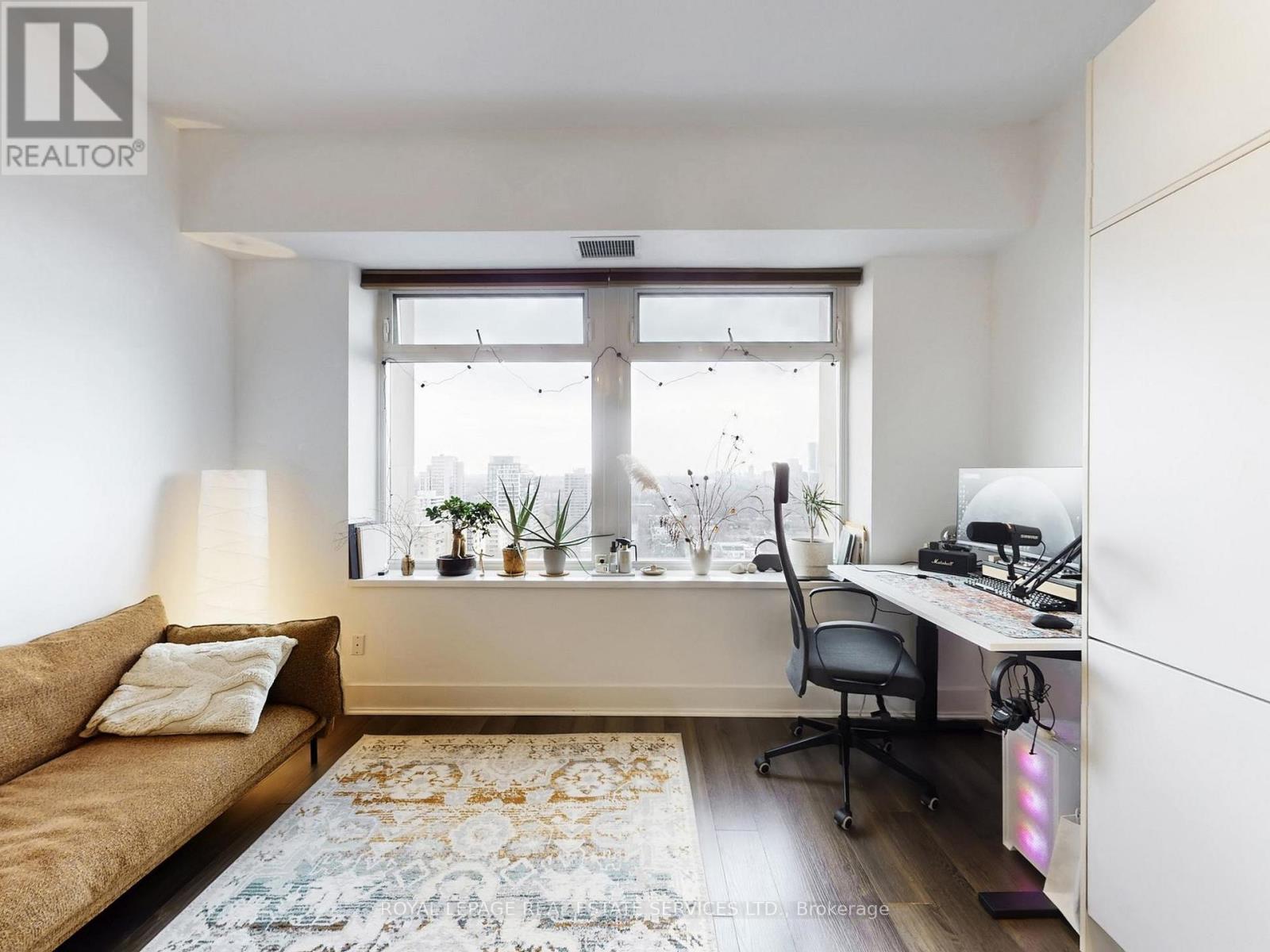 1623 - 111 St. Clair Avenue W, Toronto, Ontario  M5R 3J8 - Photo 8 - C12987542