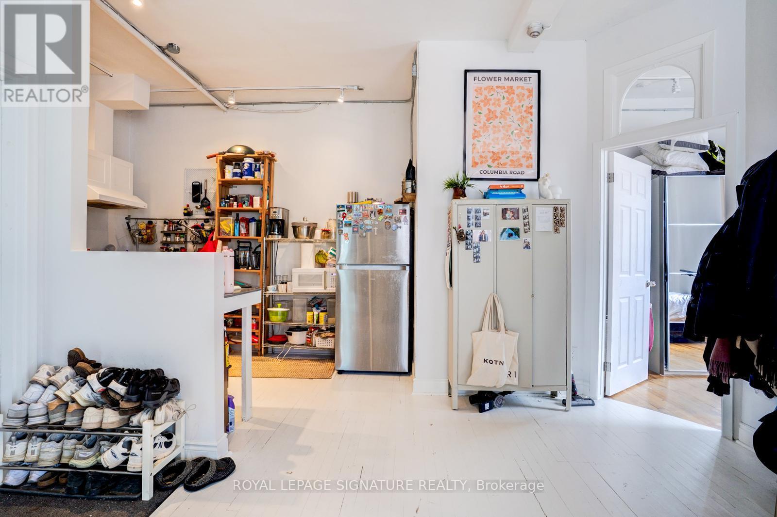 Unit A Upper - 922 King Street W, Toronto, Ontario  M5V 1P5 - Photo 10 - C12987558