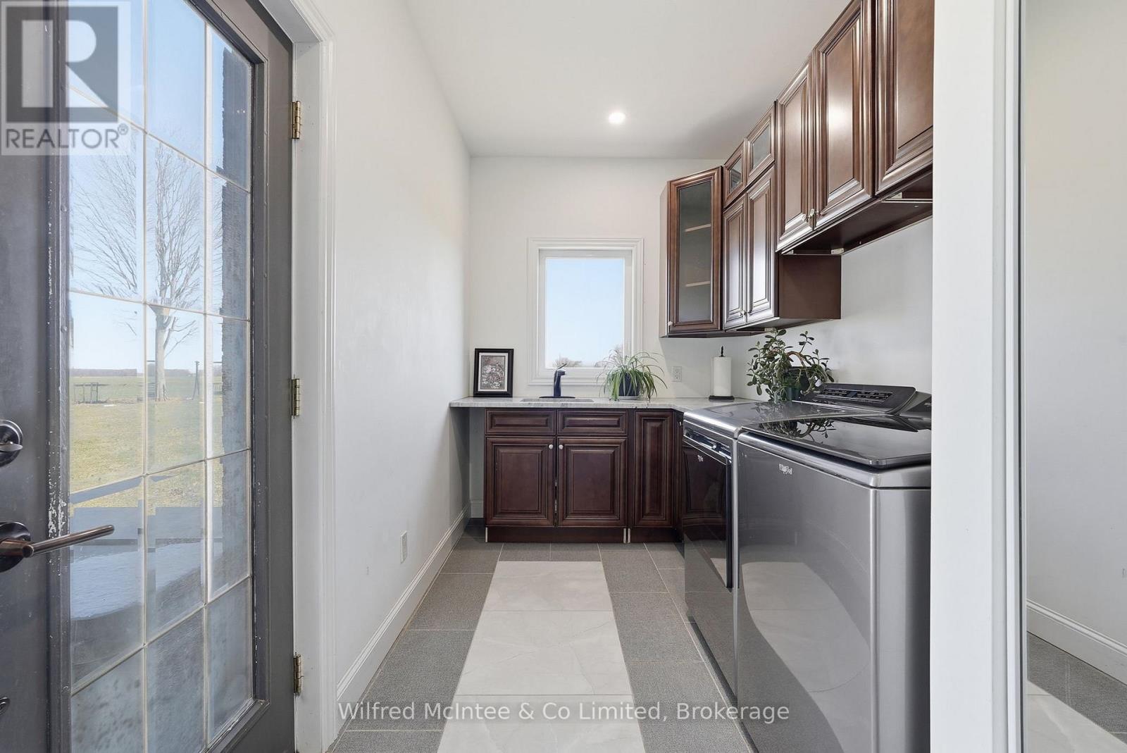 1054 4 Concession E, Brockton, Ontario  N0G 1V0 - Photo 34 - X12987548