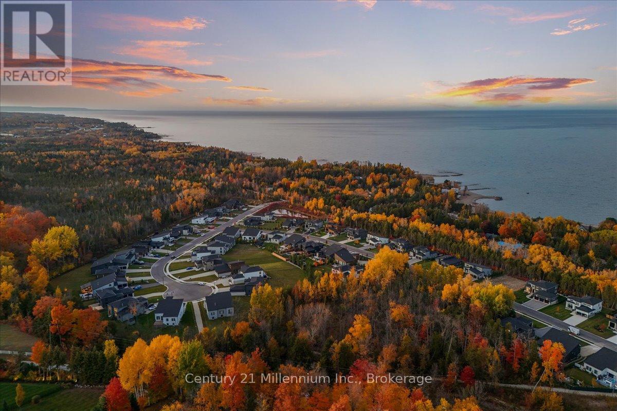 82 Goldie Court, Blue Mountains, Ontario  N0H 1J0 - Photo 2 - X12987582