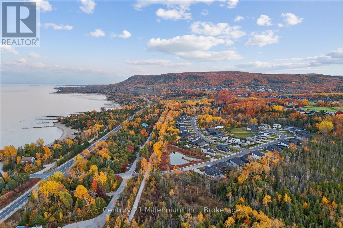 82 Goldie Court, Blue Mountains, Ontario  N0H 1J0 - Photo 3 - X12987582
