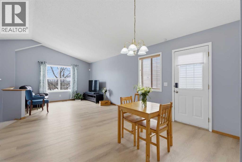 77 Bridleglen Road Sw, Calgary, Alberta  T2Y 3X5 - Photo 6 - A2297802