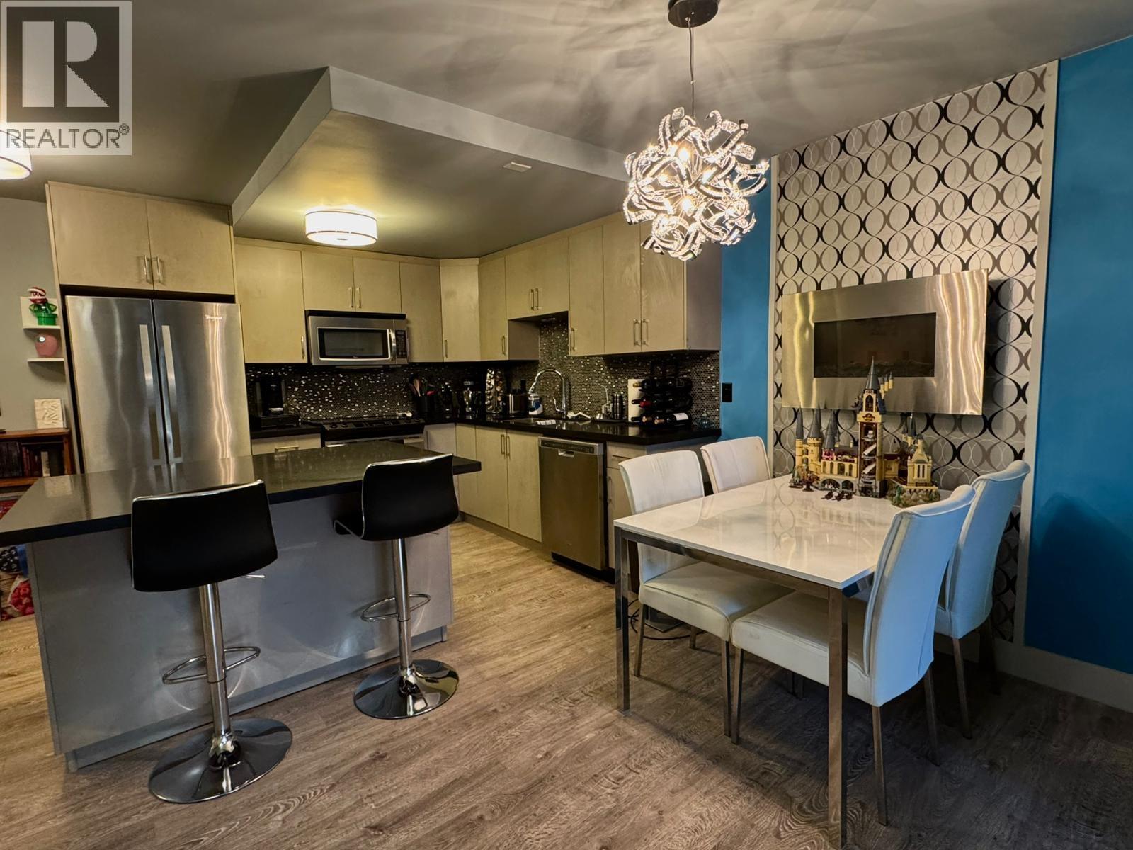 117 2416 W 3rd Avenue, Vancouver, British Columbia  V6K 1L8 - Photo 3 - R3108381