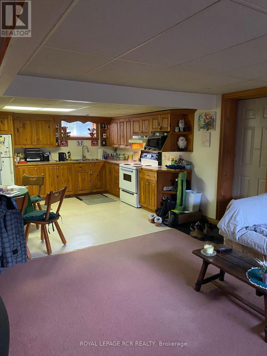 6 Margaret Avenue, Adjala-Tosorontio, Ontario  L0M 1J0 - Photo 10 - N12967756