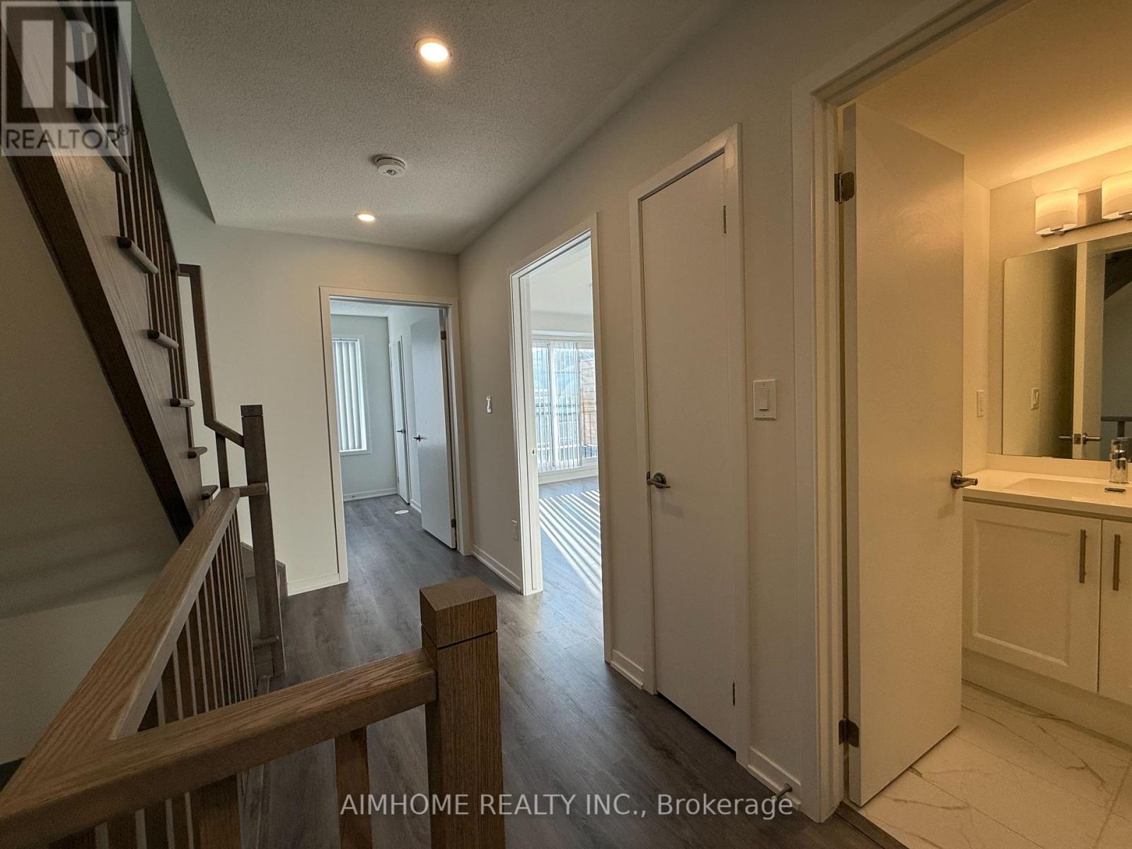 Th218 - 131 Honeycrisp Crescent, Vaughan, Ontario  L4K 0N7 - Photo 10 - N12987576