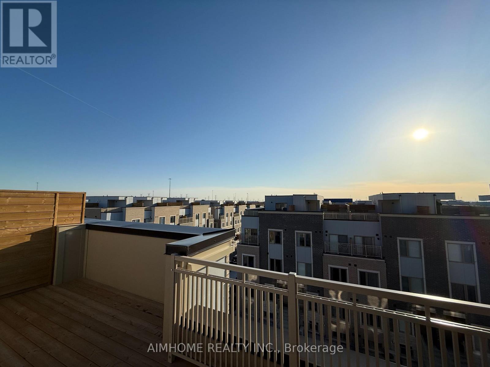 Th218 - 131 Honeycrisp Crescent, Vaughan, Ontario  L4K 0N7 - Photo 17 - N12987576