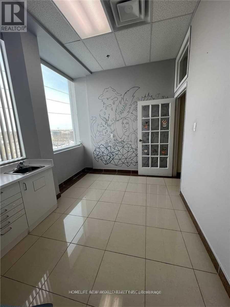 2003 - 8333 Kennedy Road, Markham, Ontario  L3R 4P8 - Photo 5 - N12987580