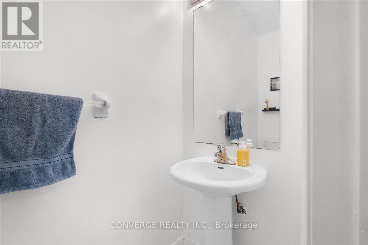 101 Park Place Drive, Markham, Ontario  L6E 1Z5 - Photo 13 - N12987596