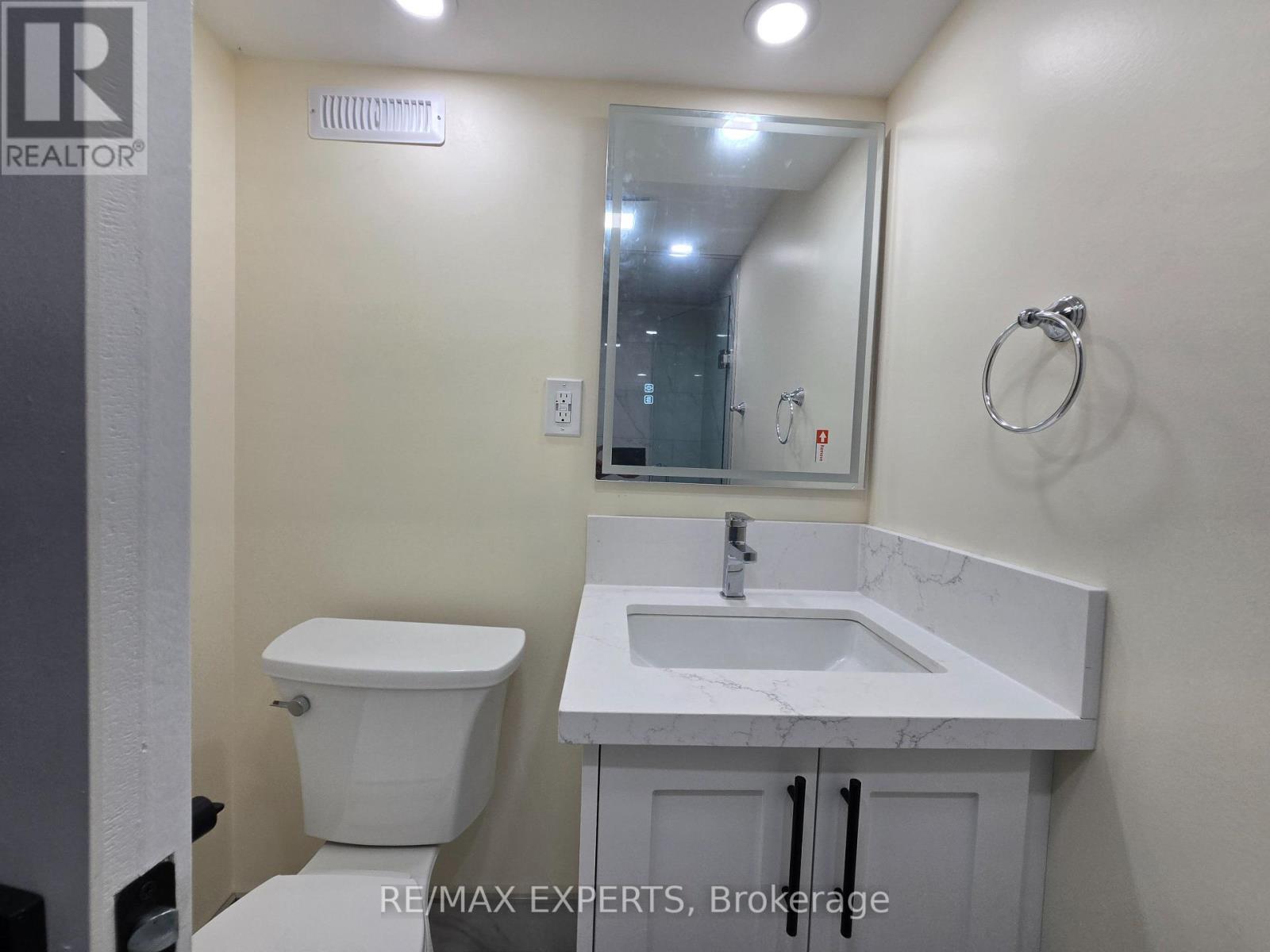 764 Elgin Street, Newmarket, Ontario  L3Y 3B8 - Photo 7 - N12987616