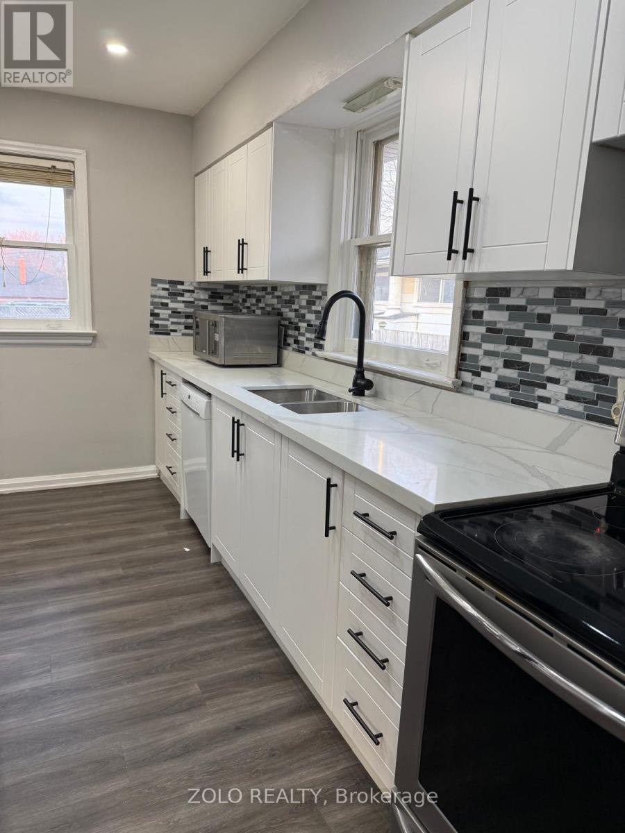 369 Martin Street, Milton, Ontario  L9T 2R8 - Photo 11 - W12886730