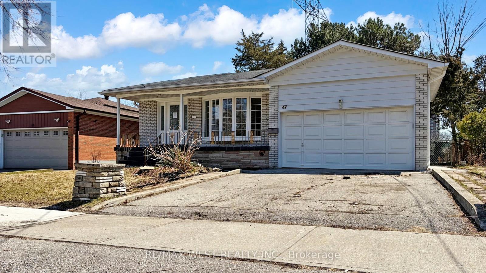 47 TOBERMORY DRIVE, Toronto, Ontario