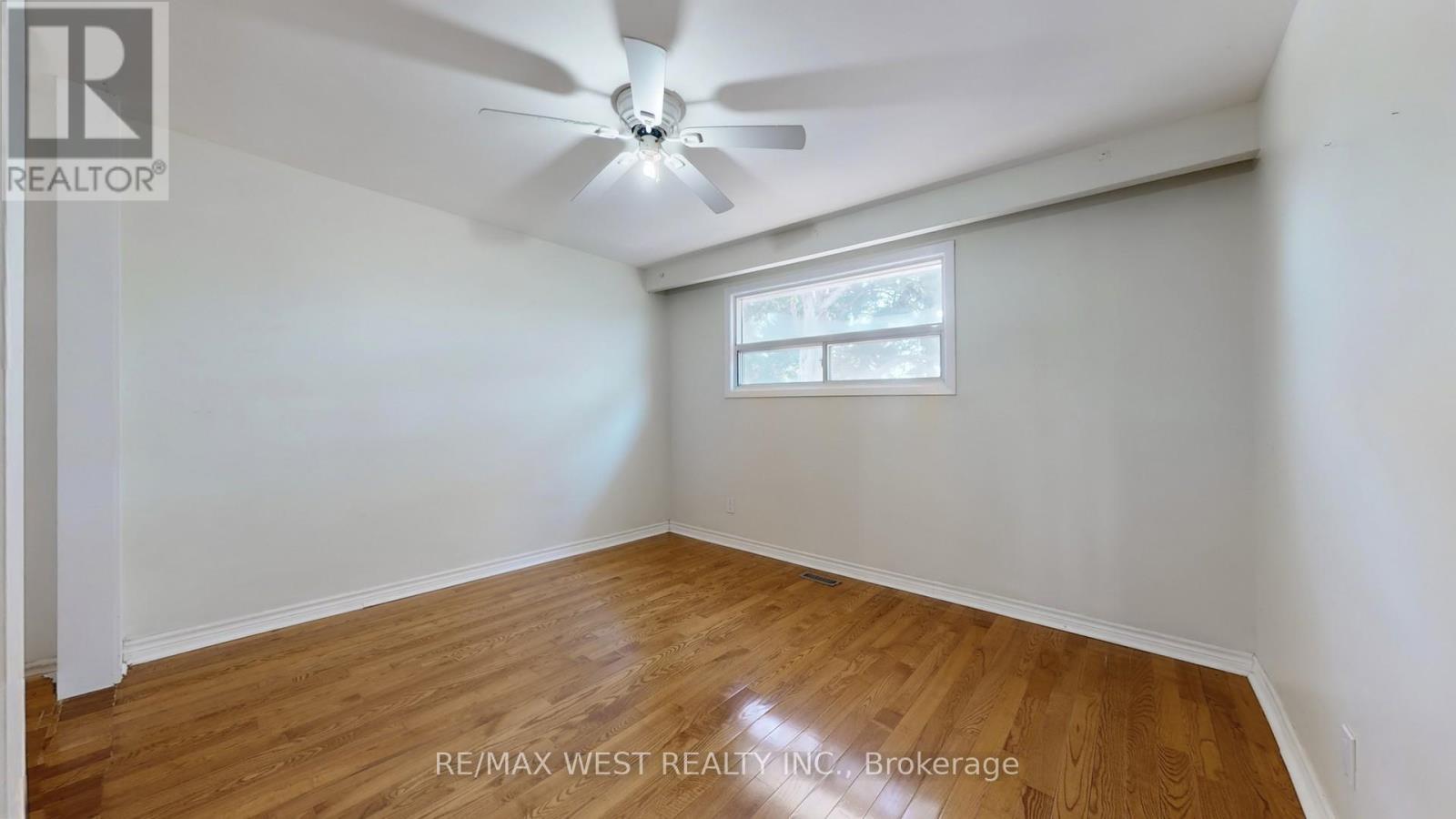 47 Tobermory Drive, Toronto, Ontario  M3N 2R4 - Photo 16 - W12981194