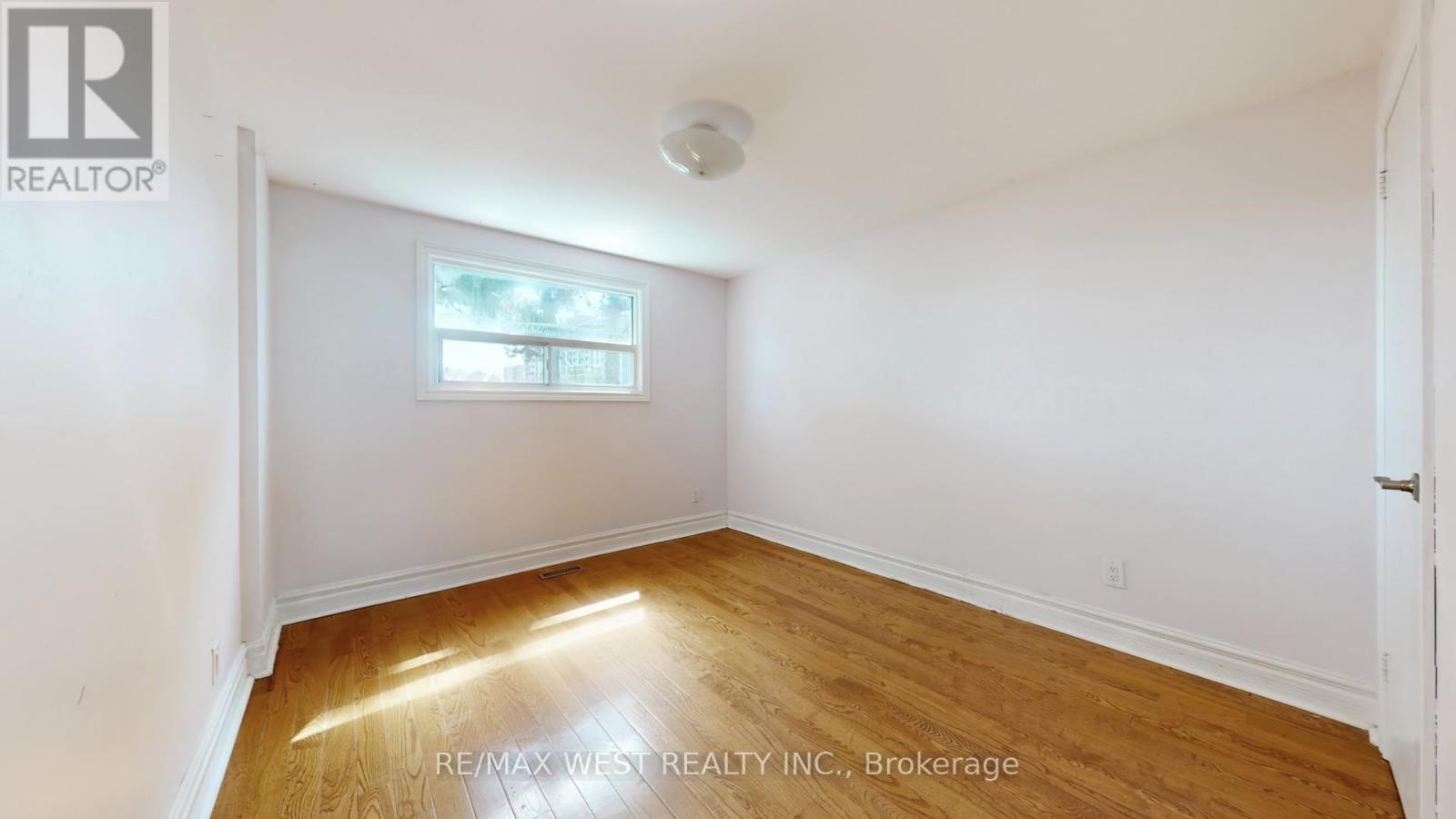 47 Tobermory Drive, Toronto, Ontario  M3N 2R4 - Photo 17 - W12981194