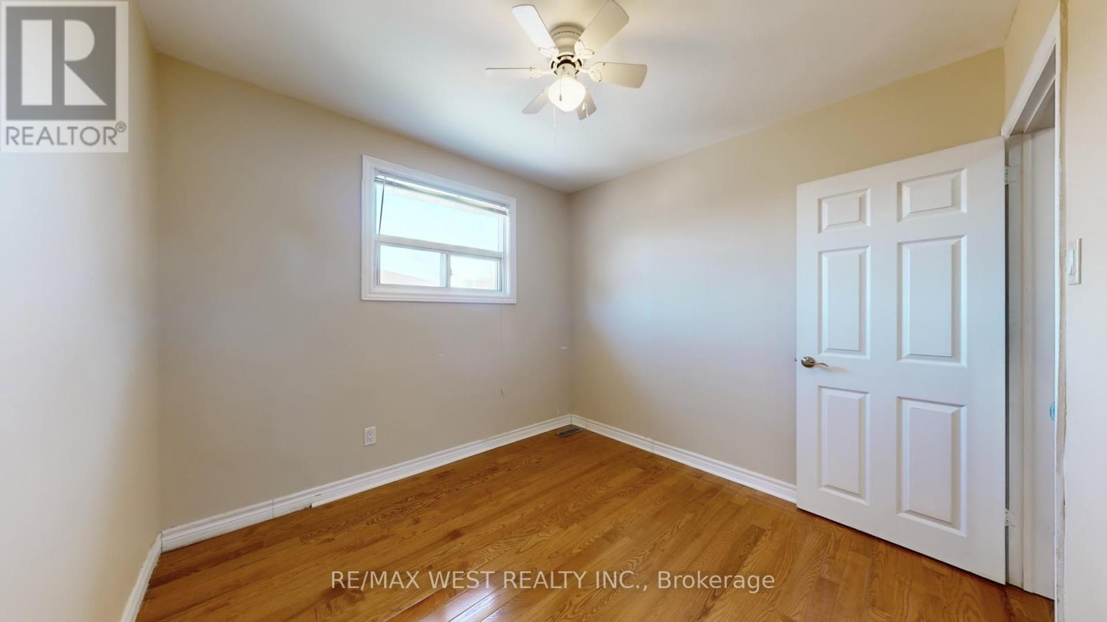 47 Tobermory Drive, Toronto, Ontario  M3N 2R4 - Photo 18 - W12981194