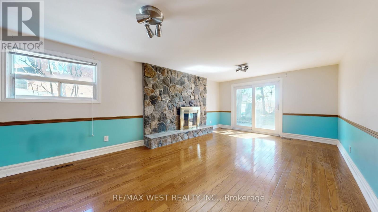 47 Tobermory Drive, Toronto, Ontario  M3N 2R4 - Photo 20 - W12981194