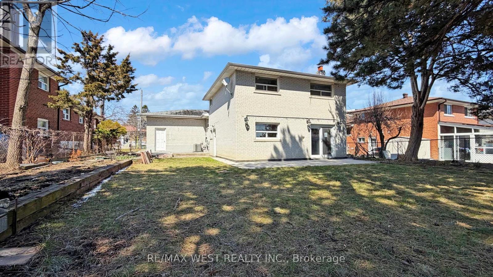 47 Tobermory Drive, Toronto, Ontario  M3N 2R4 - Photo 26 - W12981194