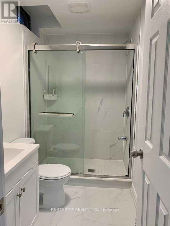 3405 Colonial Drive S, Mississauga, Ontario  L5L 5B9 - Photo 6 - W12987550