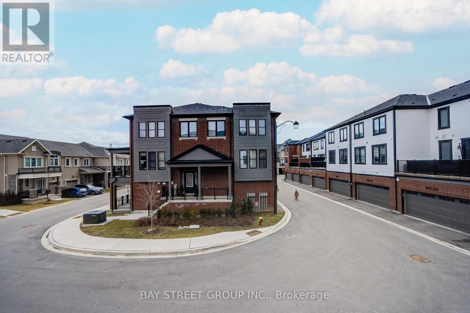 29 - 980 Logan Drive, Milton, Ontario  L9E 1T1 - Photo 26 - W12987560