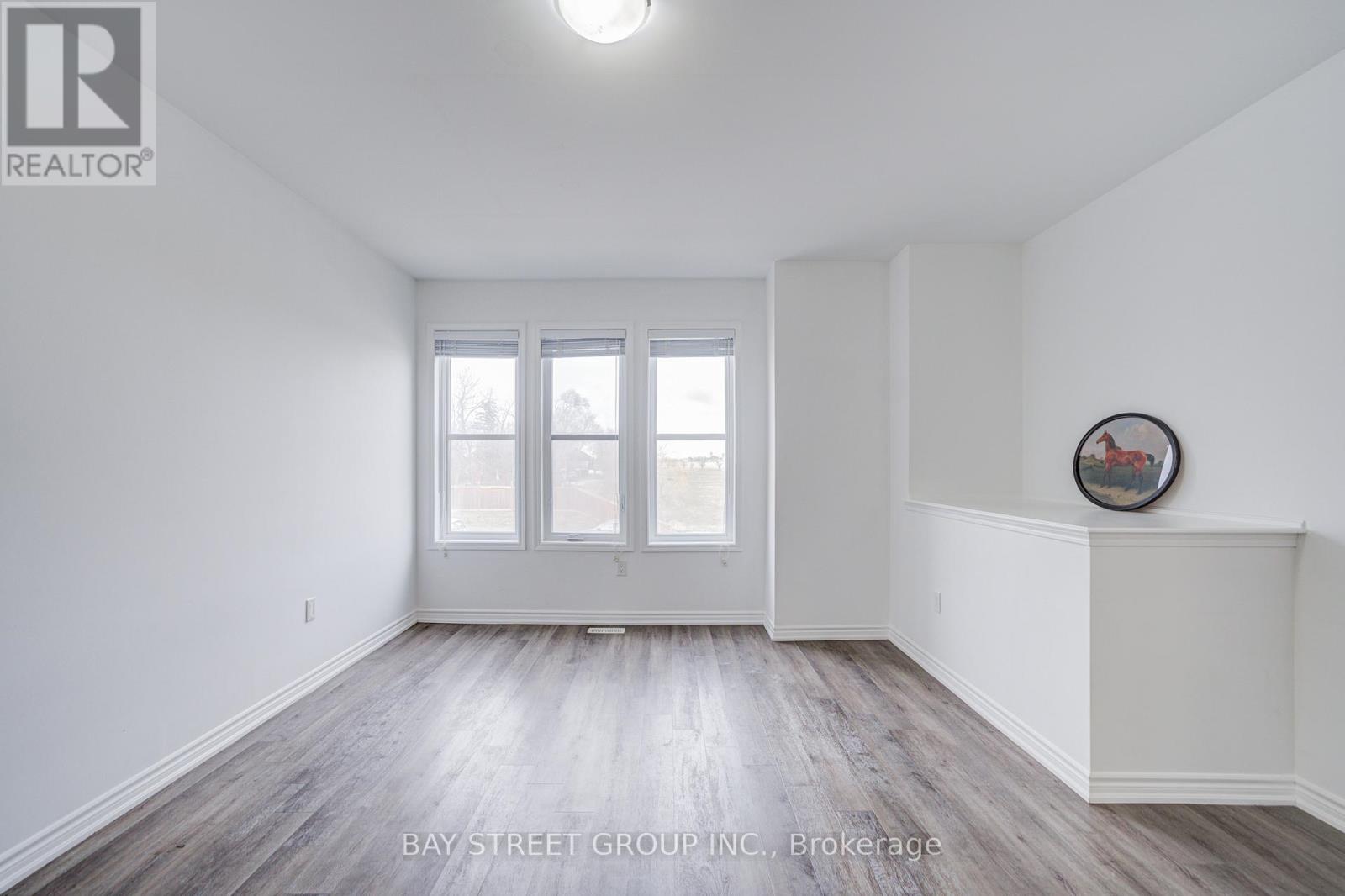 29 - 980 Logan Drive, Milton, Ontario  L9E 1T1 - Photo 7 - W12987560