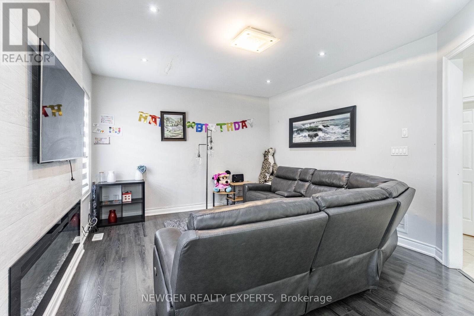 30 Rampart Drive, Brampton, Ontario L6P 2Z1 - Photo 13 - W12987562