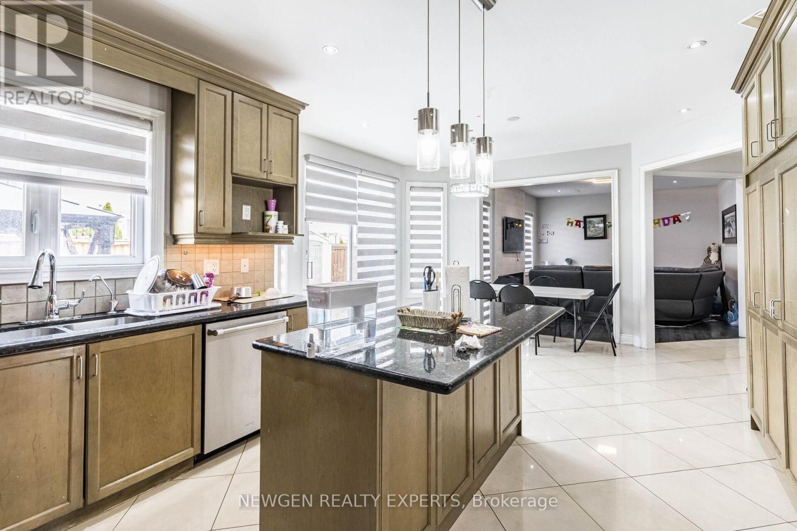 30 Rampart Drive, Brampton, Ontario L6P 2Z1 - Photo 20 - W12987562