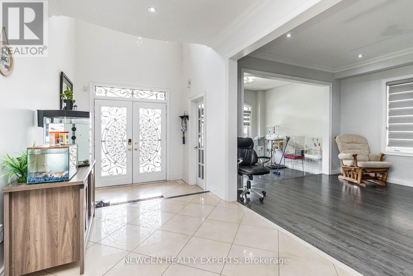 30 Rampart Drive, Brampton, Ontario L6P 2Z1 - Photo 5 - W12987562