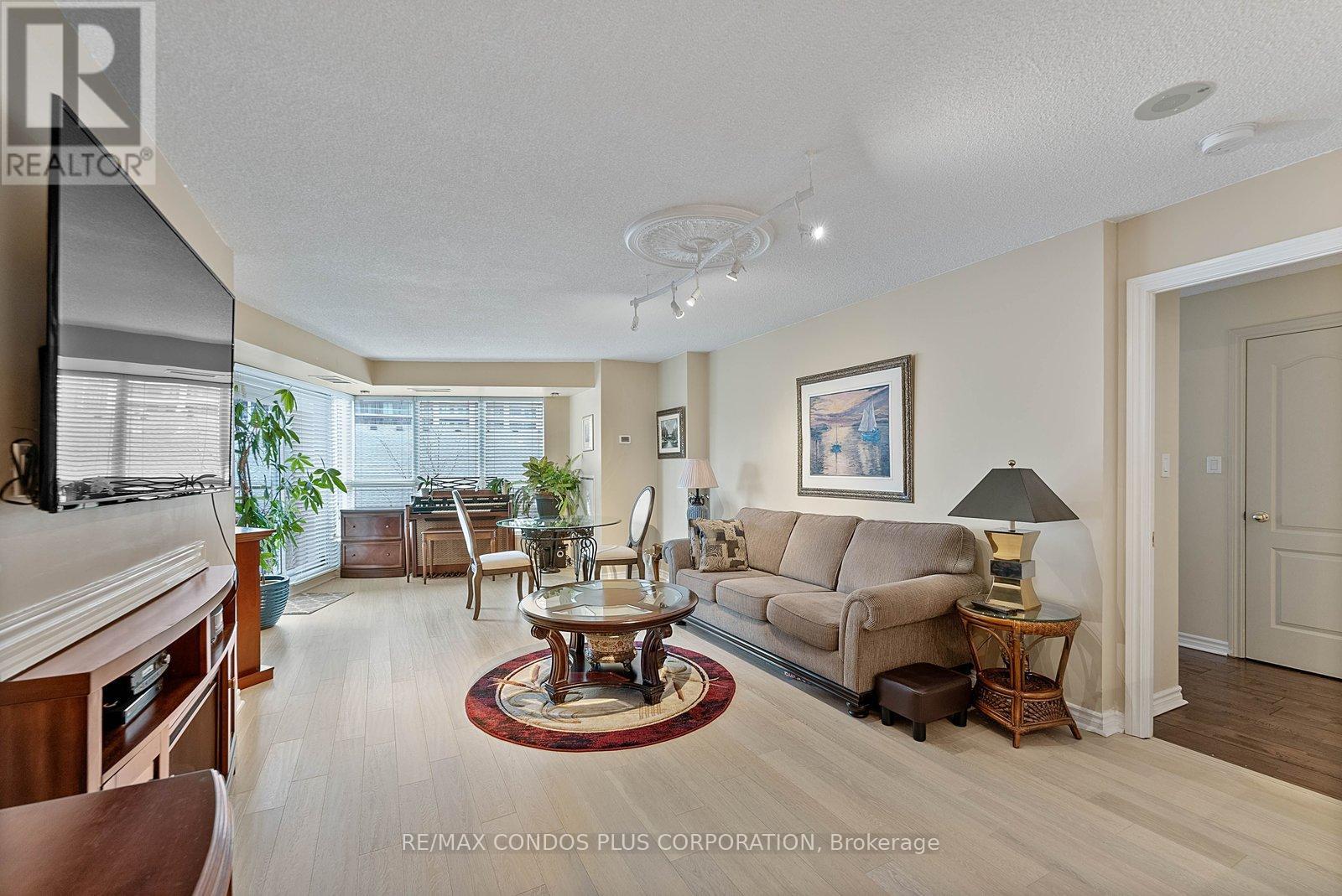 506 - 2111 Lake Shore Boulevard W, Toronto, Ontario  M8V 4B2 - Photo 10 - W12987572