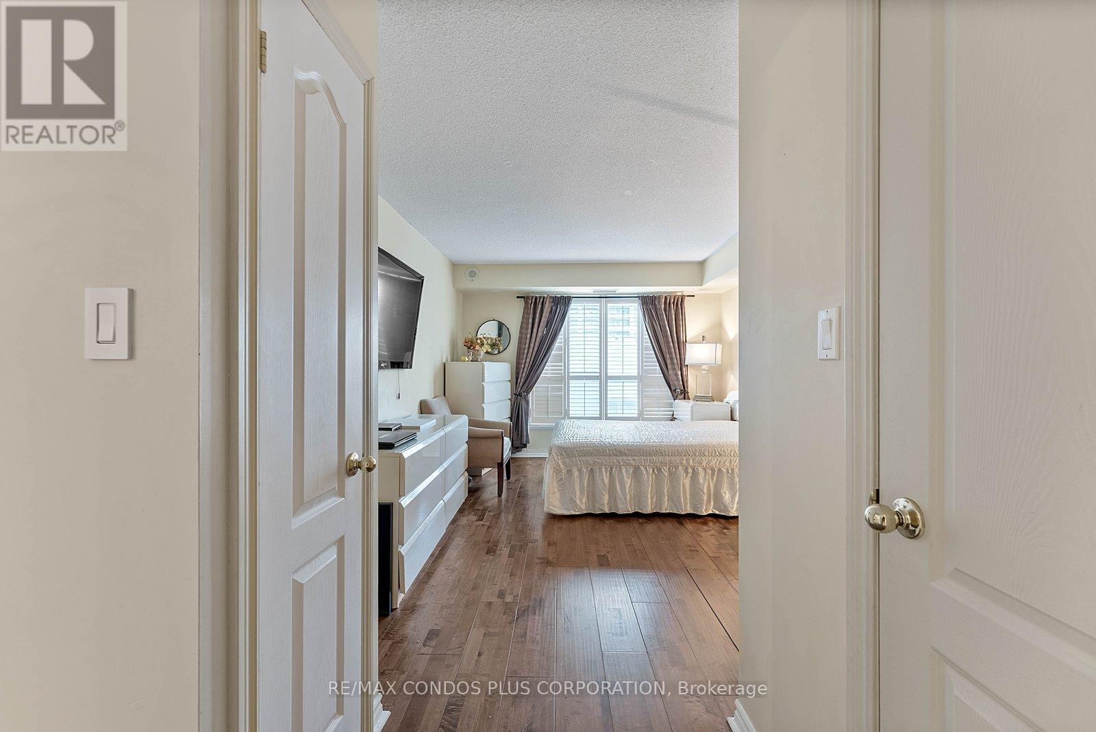 506 - 2111 Lake Shore Boulevard W, Toronto, Ontario  M8V 4B2 - Photo 17 - W12987572
