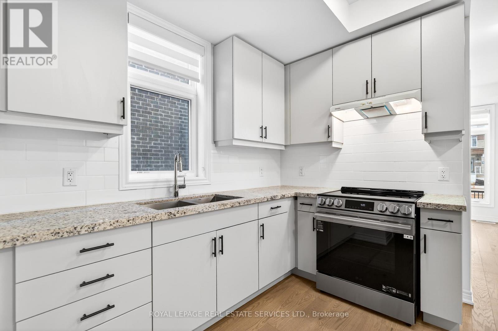 Unit 2 - 3201 Sixth Line, Oakville, Ontario  L6H 0V8 - Photo 11 - W12987598