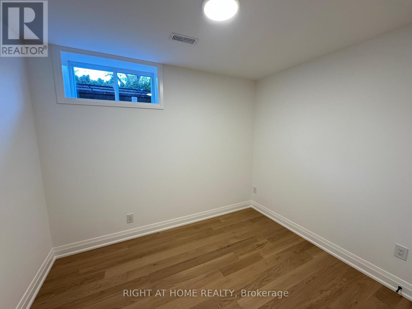 1 Random Street, Toronto, Ontario  M9B 2J3 - Photo 18 - W12987602