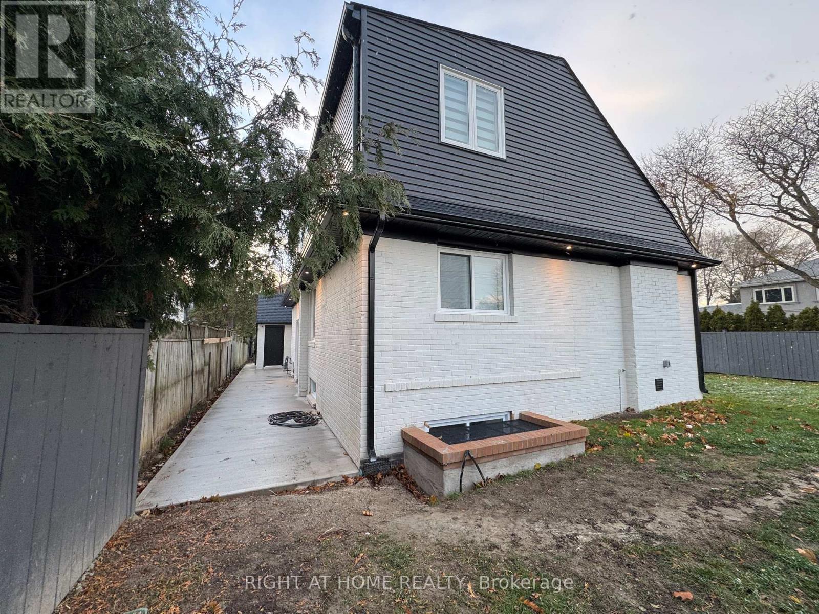 1 Random Street, Toronto, Ontario  M9B 2J3 - Photo 2 - W12987602