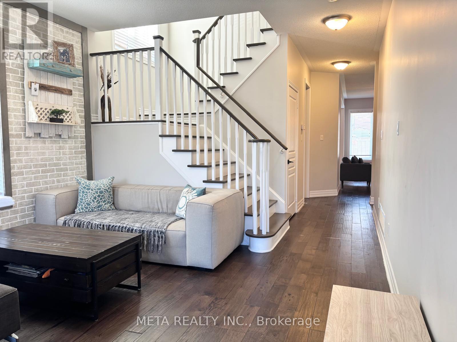 102 Begonia Crescent, Brampton, Ontario  L7A 0M7 - Photo 10 - W12987606