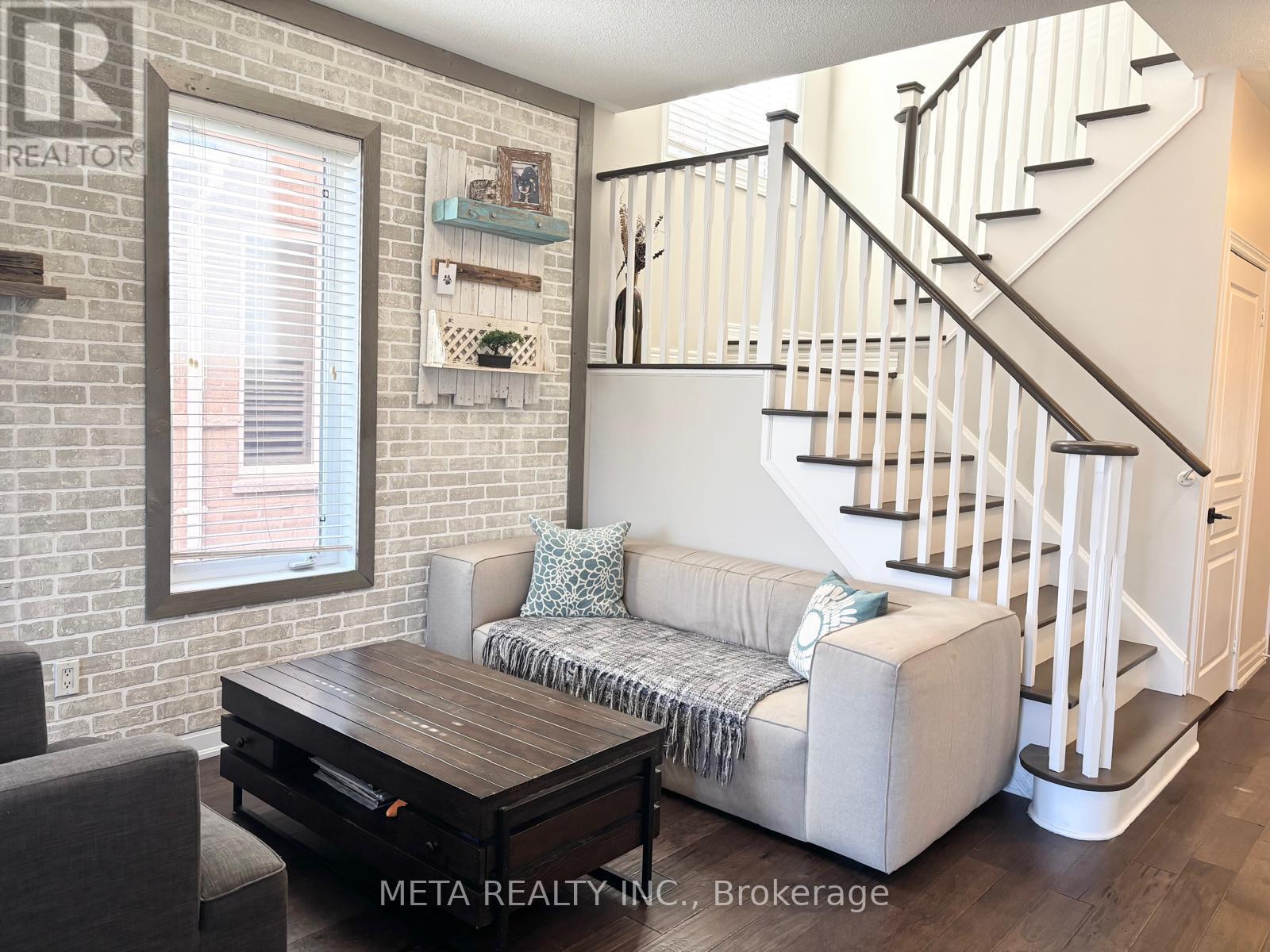 102 Begonia Crescent, Brampton, Ontario  L7A 0M7 - Photo 11 - W12987606