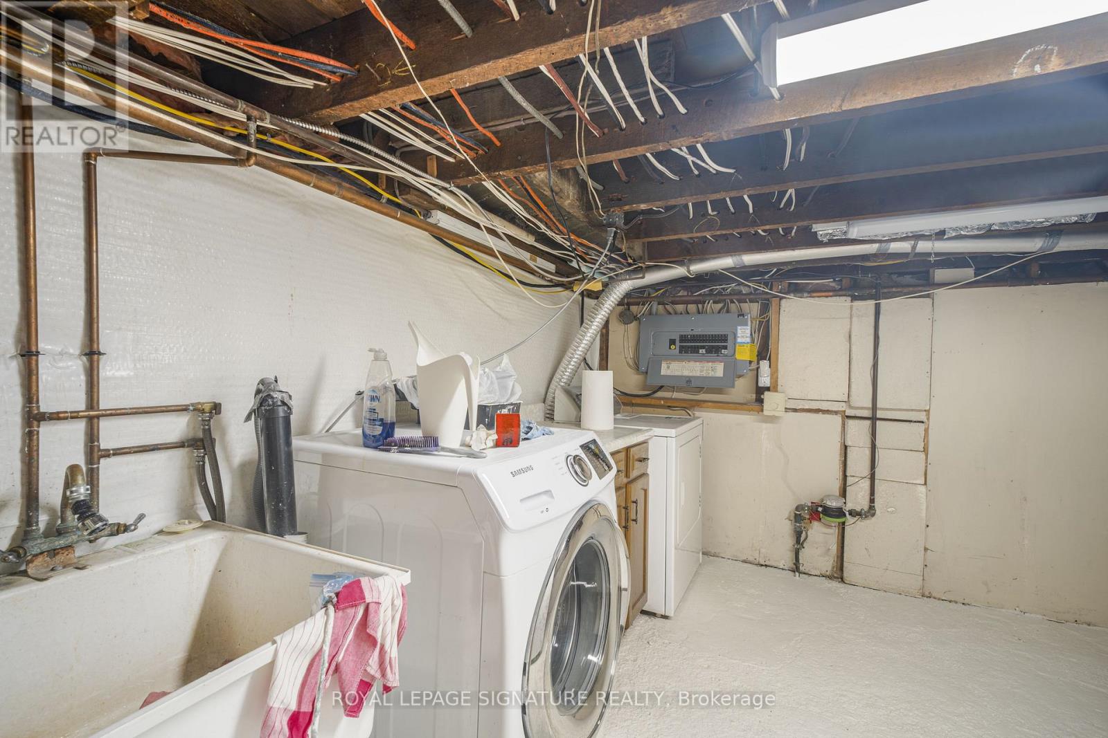 141 York Street, St. Catharines, Ontario  L2R 6E8 - Photo 10 - X12987546