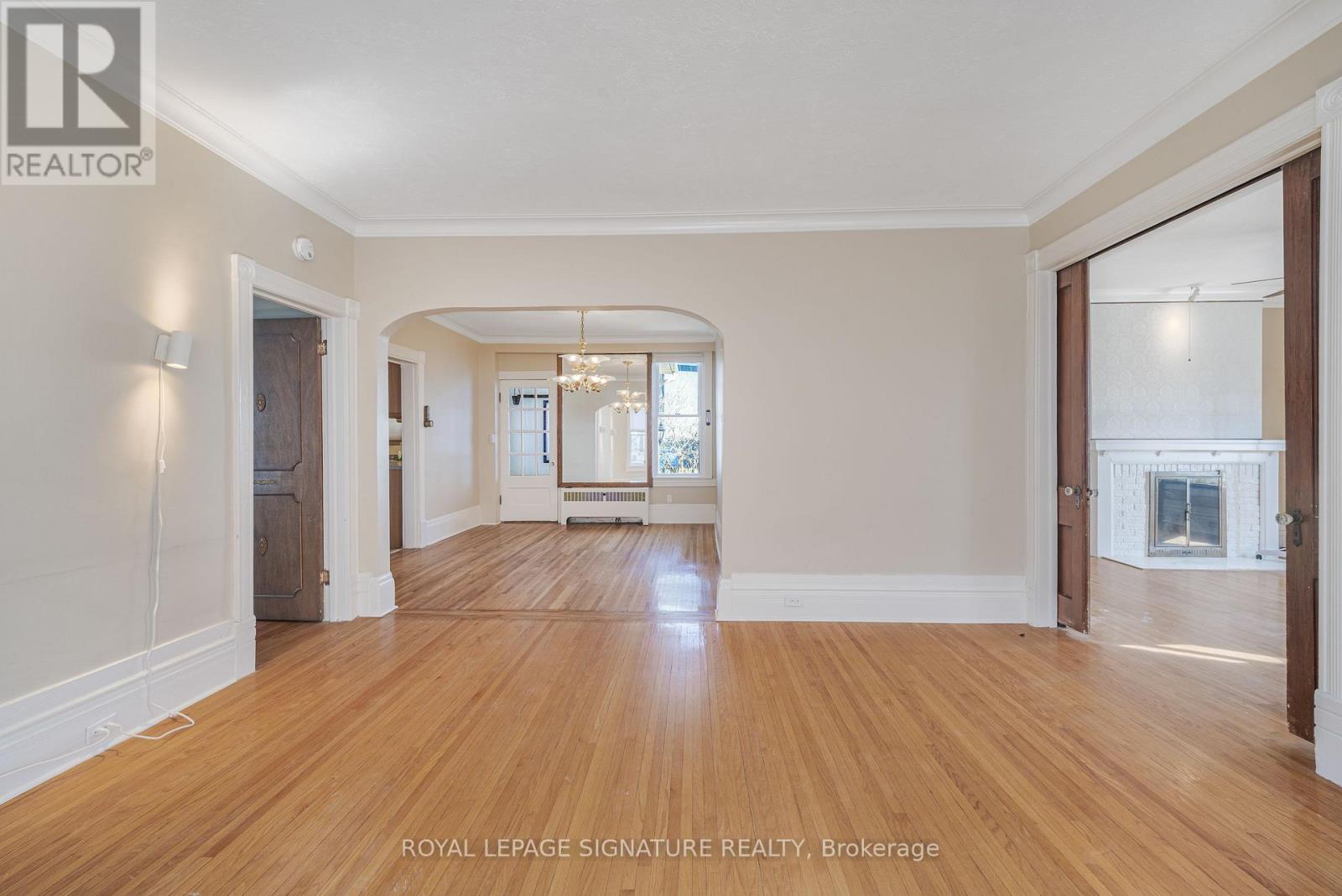 141 York Street, St. Catharines, Ontario  L2R 6E8 - Photo 14 - X12987546